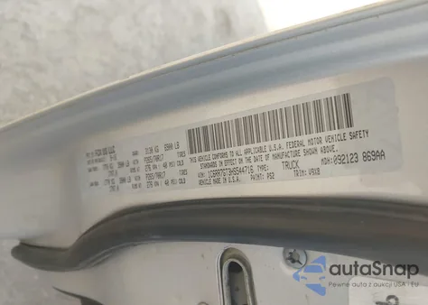 2017 Ram 1500 Slt 4X4 6'4 Box z USA, uszkodzony, nr VIN 1C6RR7GT3HS544716